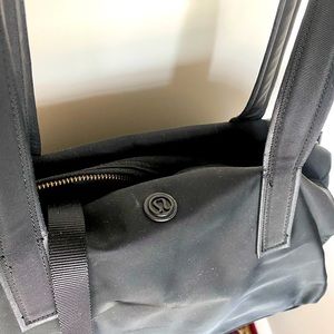 COPY - LULULEMON GYM BAG